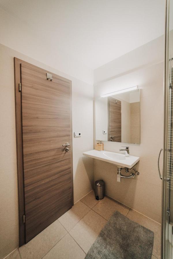Beautiful New Studio, 400M From The Square Apartment Plzen Exterior photo