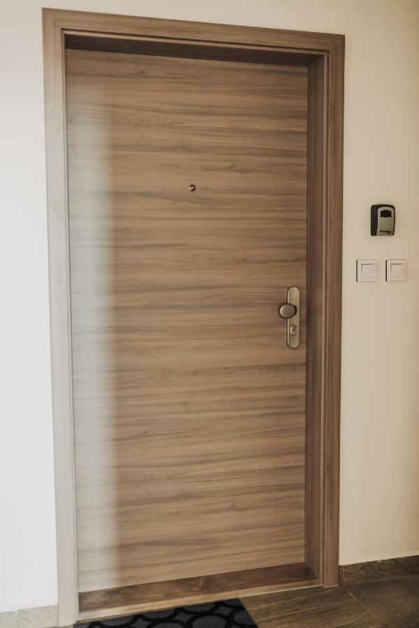 Beautiful New Studio, 400M From The Square Apartment Plzen Exterior photo